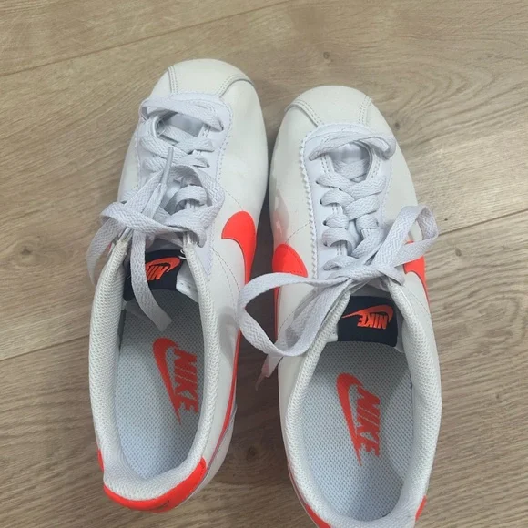 Nike Cortez orange and white size 8 - Picture 6 of 9